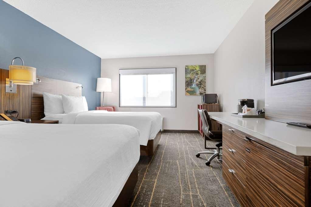The Lux Hotel & Conference Center, Ascend Hotel Collection قرية واترلو الغرفة الصورة