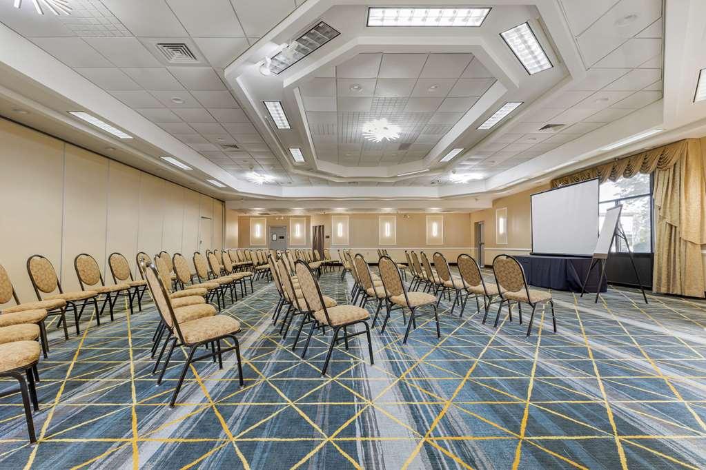 The Lux Hotel & Conference Center, Ascend Hotel Collection قرية واترلو المرافق الصورة