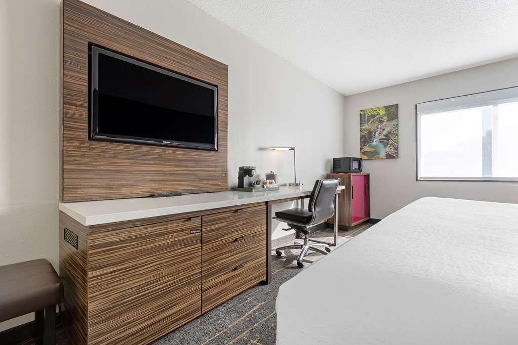 The Lux Hotel & Conference Center, Ascend Hotel Collection قرية واترلو الغرفة الصورة